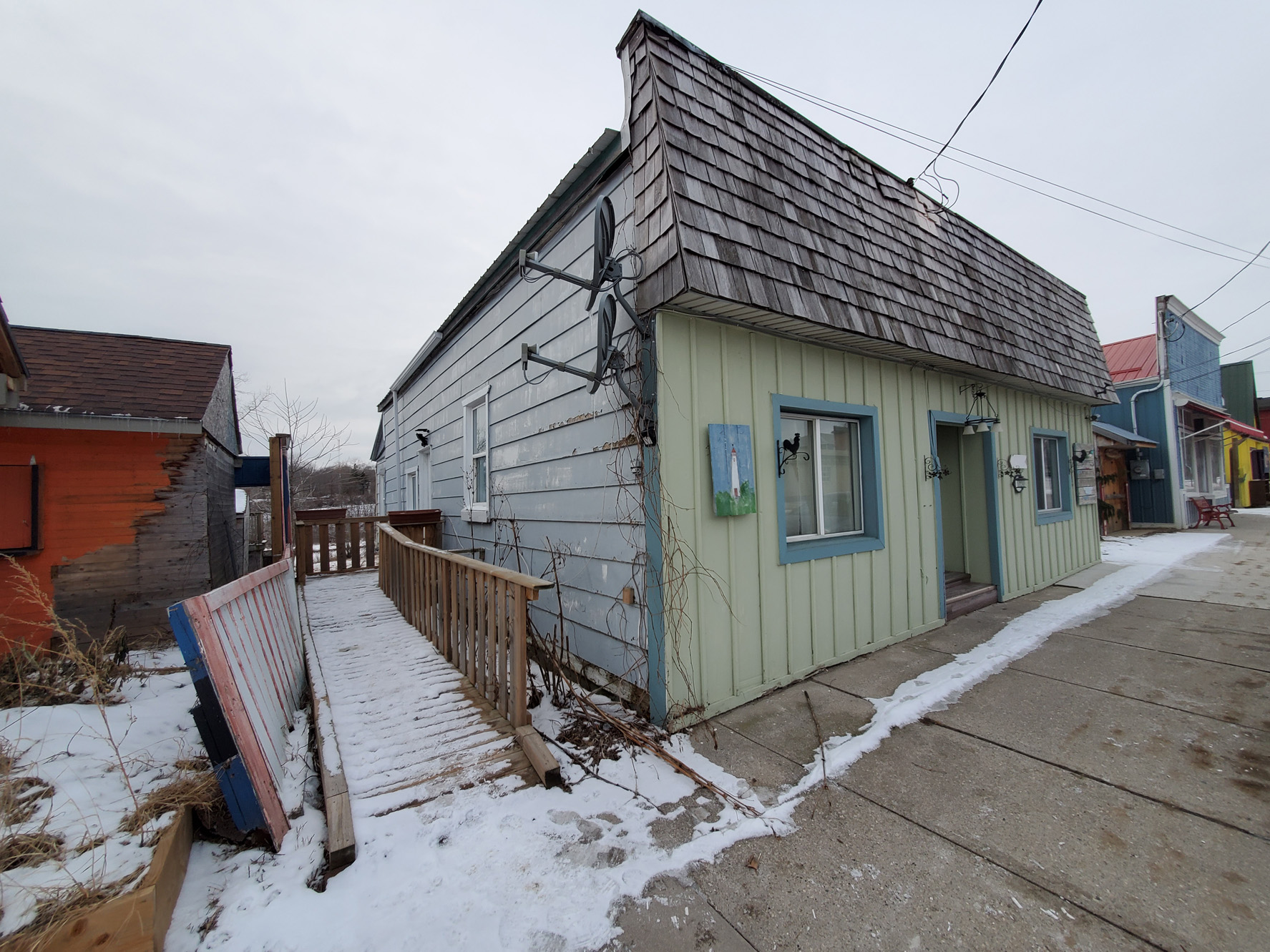 25 ROBINSON Street Port Burwell, Ontario The PLC Real Estate Team